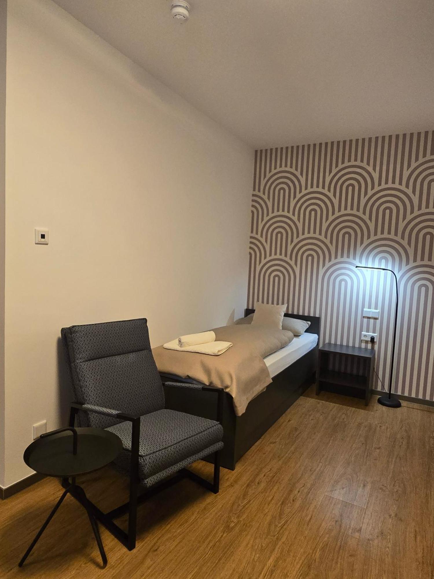 Fair N Square Hotel 24 Stunden Self-Check In Darmstadt Extérieur photo